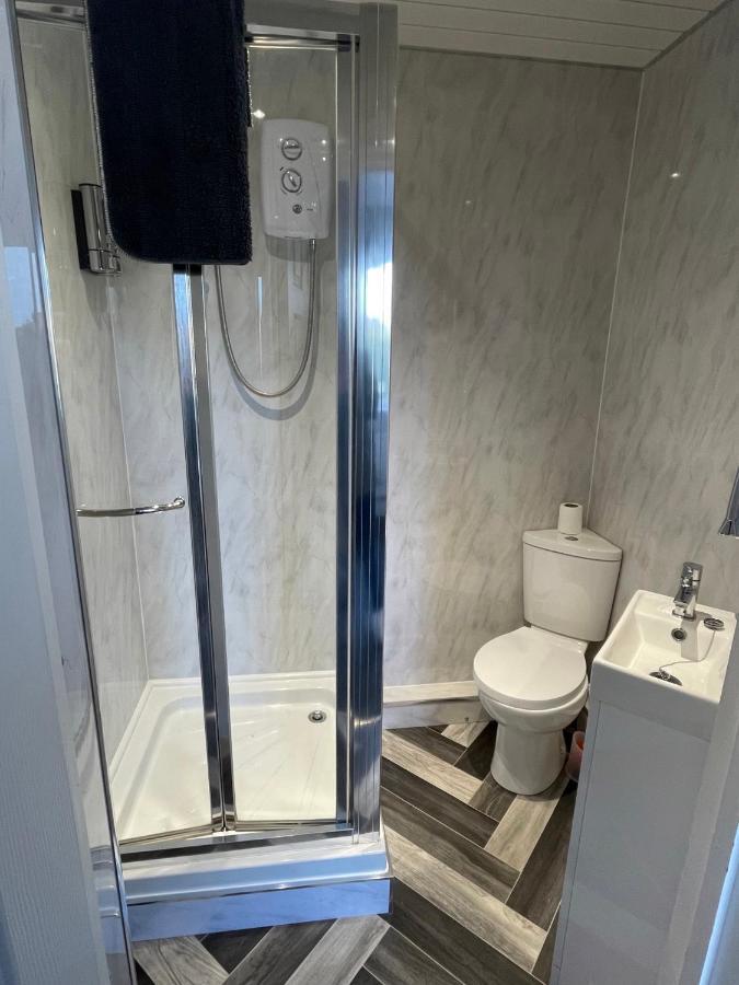Regency House Hotel Лоубъро Екстериор снимка